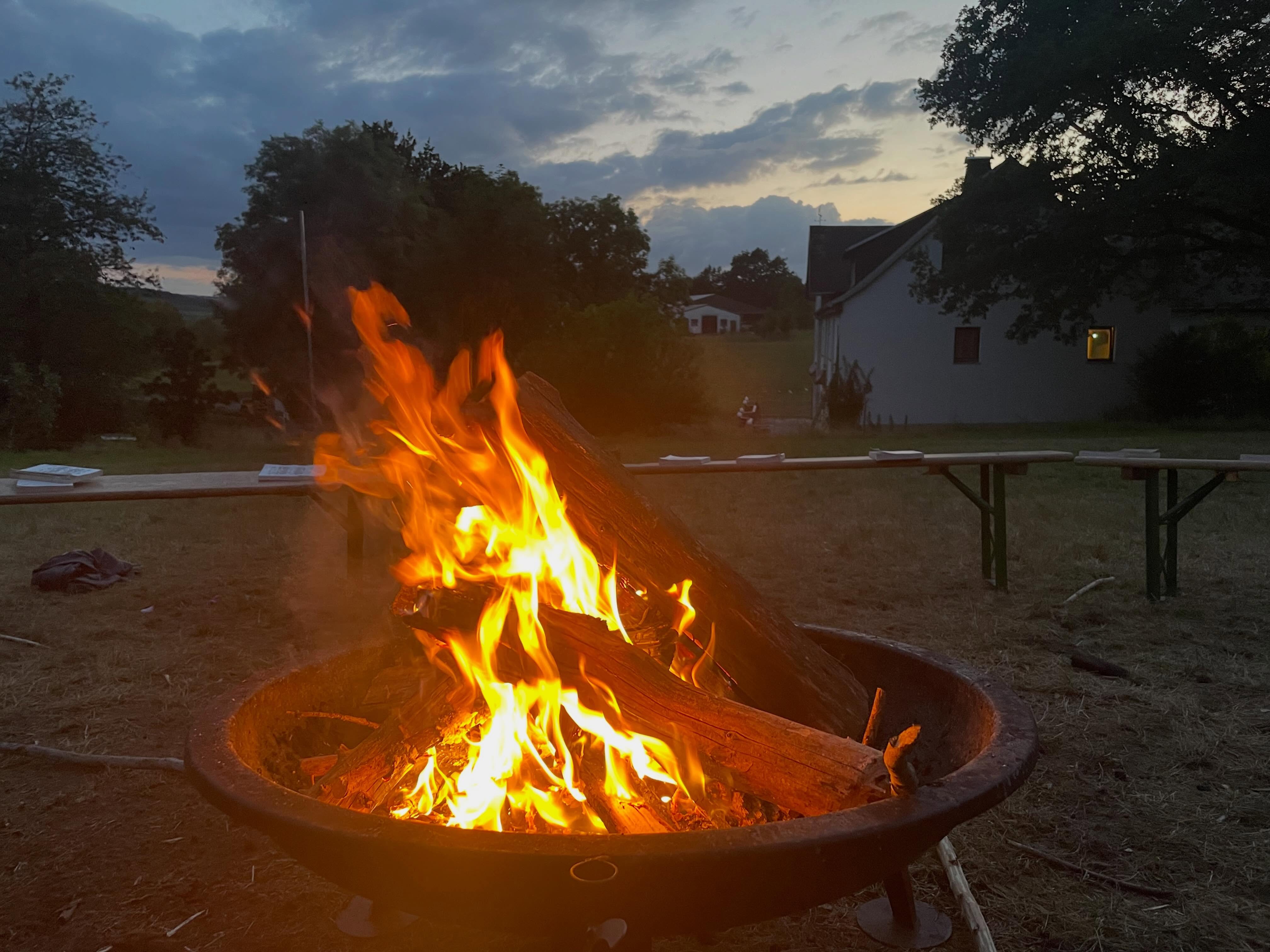 Komm zu uns ans Lagerfeuer 🧽⭐️🦑