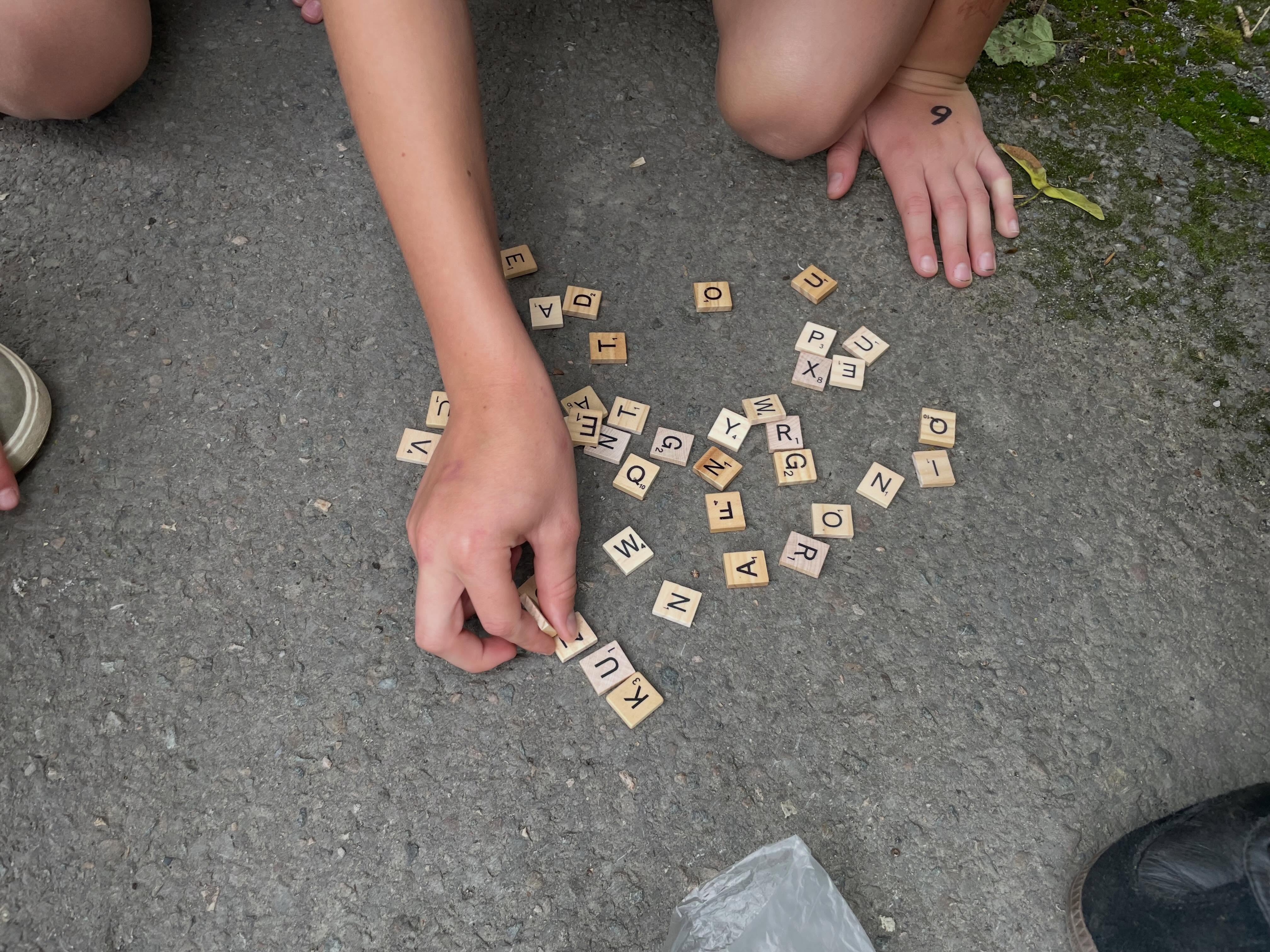 Heute Nachmittag habe wir in „Scrabblenauten“ Probleme gelöst.